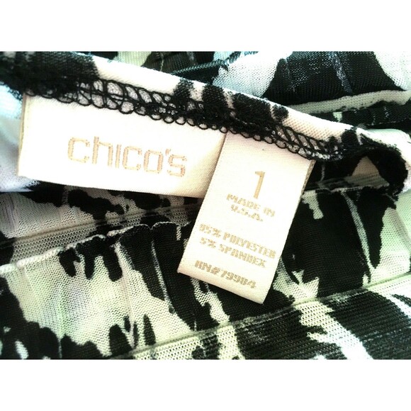 CHICO'S sz 1 sz M Stretch White Black Animal Print Tiered Sleeveless Top - Picture 2 of 3